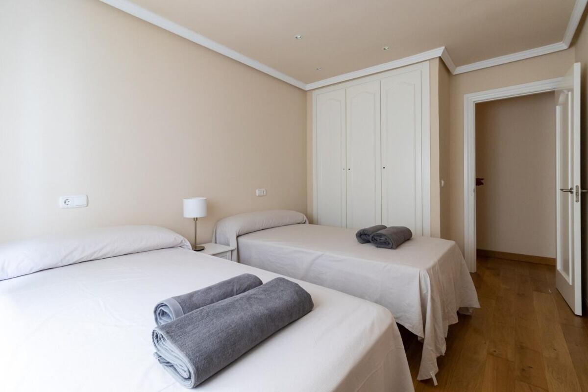 דירות Apartamento Centro Gijon Con Parking מראה חיצוני תמונה